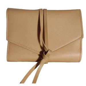 Glass Ladder and Co. - "Katherine" Tech / Cord Organizer Roll-Up, Honey …